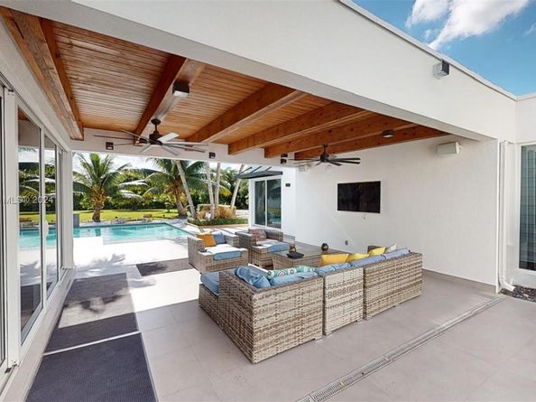 10420 SW 64th St, Miami FL 33173