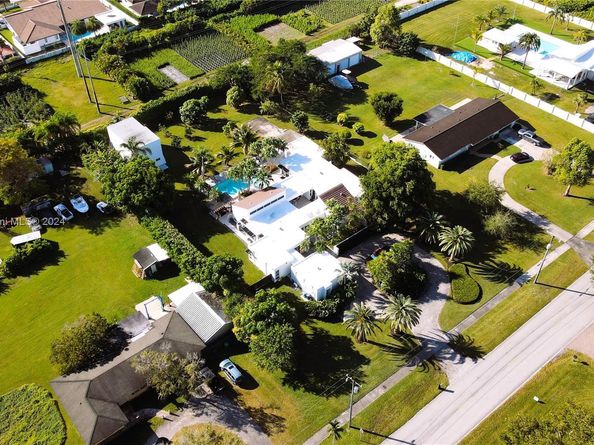 10420 SW 64th St, Miami FL 33173
