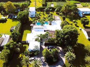 10420 SW 64th St, Miami FL 33173