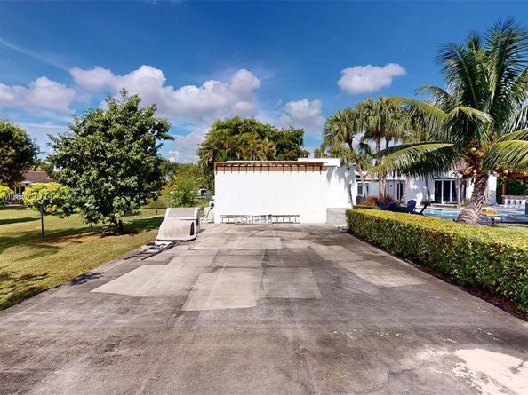 10420 SW 64th St, Miami FL 33173