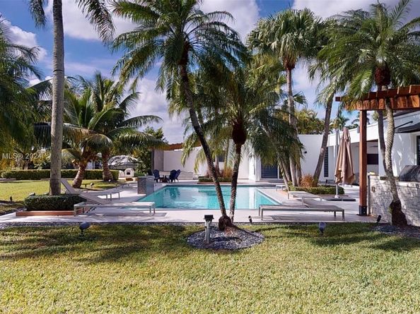 10420 SW 64th St, Miami FL 33173