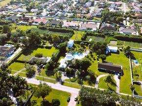 10420 SW 64th St, Miami FL 33173