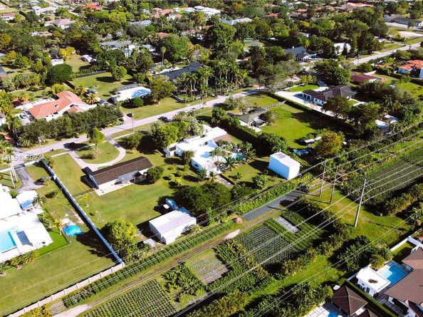 10420 SW 64th St, Miami FL 33173