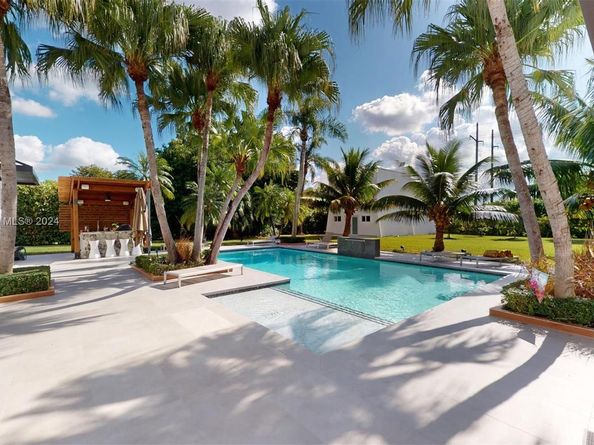 10420 SW 64th St, Miami FL 33173