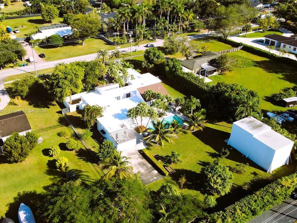10420 SW 64th St, Miami FL 33173