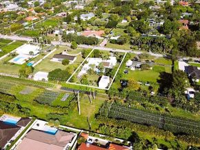 10420 SW 64th St, Miami FL 33173