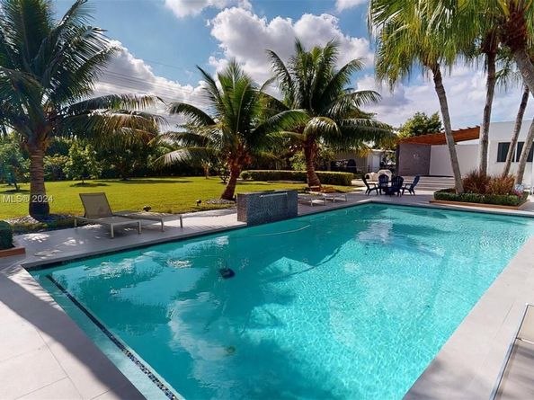 10420 SW 64th St, Miami FL 33173