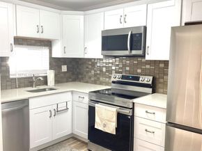 9423 S Hollybrook Lake Dr 106, Pembroke Pines FL 33025