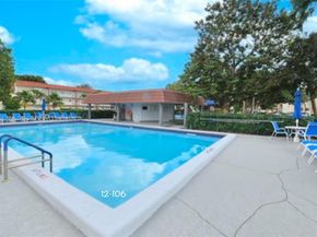 9423 S Hollybrook Lake Dr 106, Pembroke Pines FL 33025