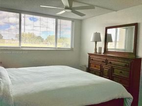 9423 S Hollybrook Lake Dr 106, Pembroke Pines FL 33025