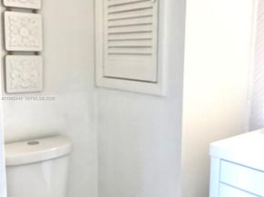 9423 S Hollybrook Lake Dr 106, Pembroke Pines FL 33025