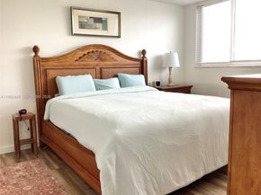 9423 S Hollybrook Lake Dr 106, Pembroke Pines FL 33025