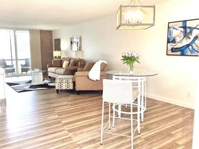 9423 S Hollybrook Lake Dr 106, Pembroke Pines FL 33025