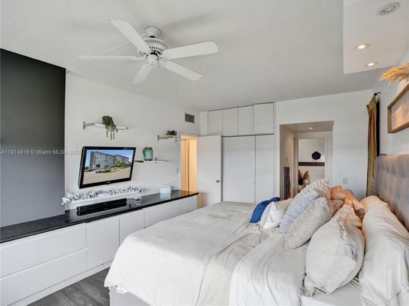 3800 Hillcrest Dr 1204, Hollywood FL 33021