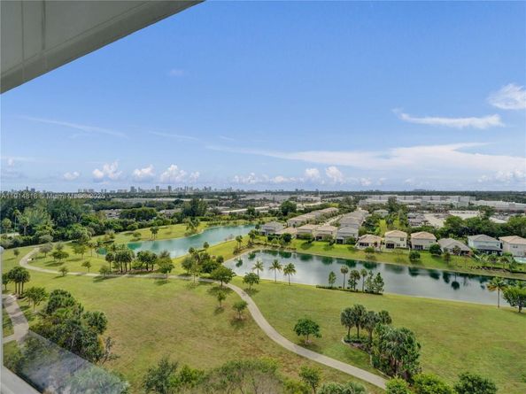 3800 Hillcrest Dr 1204, Hollywood FL 33021