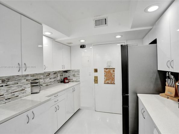 3800 Hillcrest Dr 1204, Hollywood FL 33021