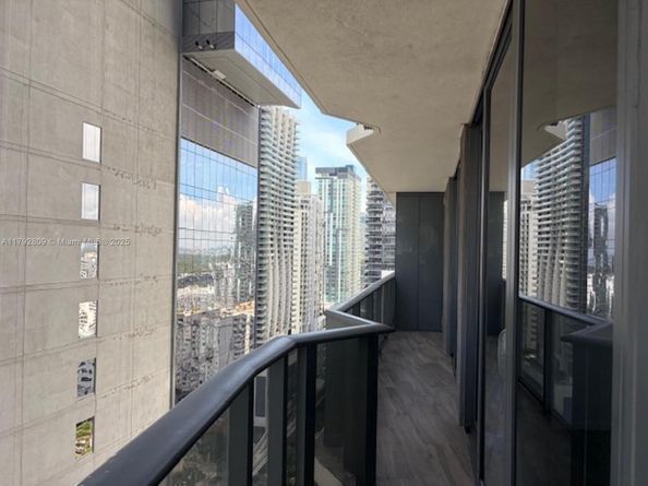801 S Miami Ave 2505, Miami FL 33130