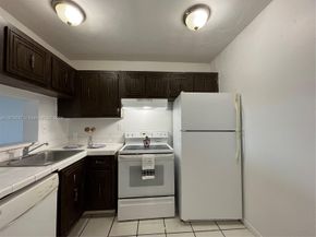 492 NW 165th St Rd C611, Miami FL 33169