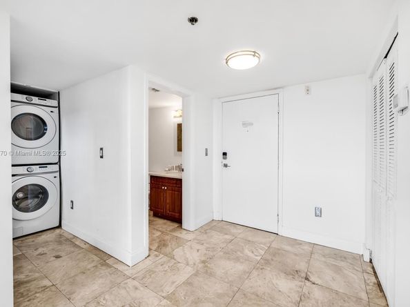 5445 Collins Ave M9 M10 M11 M12, Miami Beach FL 33140