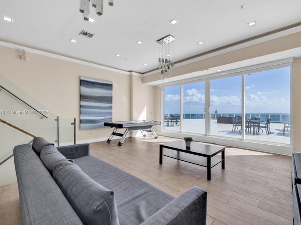 5445 Collins Ave M9 M10 M11 M12, Miami Beach FL 33140