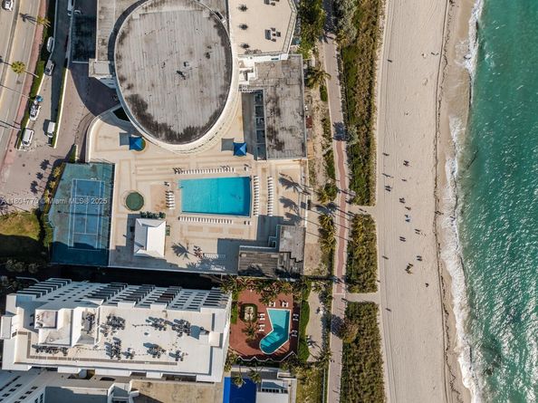 5445 Collins Ave M9 M10 M11 M12, Miami Beach FL 33140