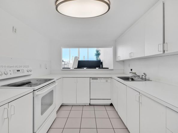 5445 Collins Ave M9 M10 M11 M12, Miami Beach FL 33140