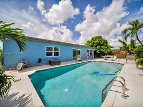 1317 W 61st Pl, Hialeah FL 33012
