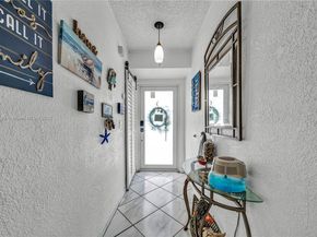 1317 W 61st Pl, Hialeah FL 33012
