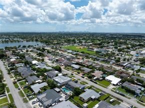 1317 W 61st Pl, Hialeah FL 33012