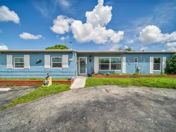 1317 W 61st Pl