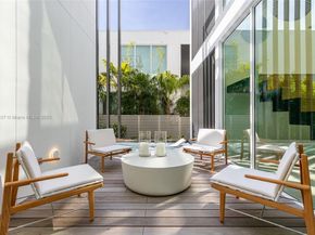 1081 W 48th St N01, Miami Beach FL 33140