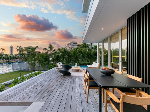1081 W 48th St N01, Miami Beach FL 33140