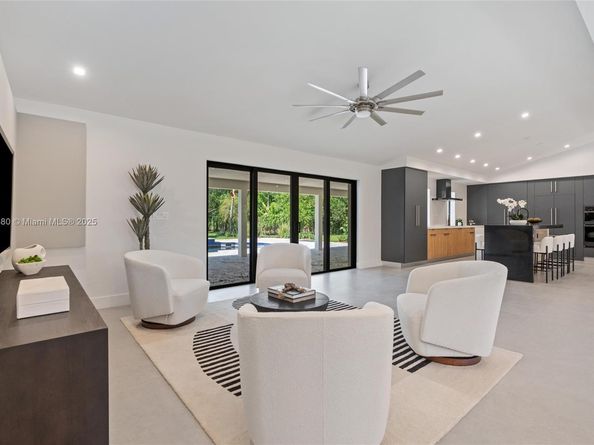 15901 SW 54th Pl, Southwest Ranches FL 33331