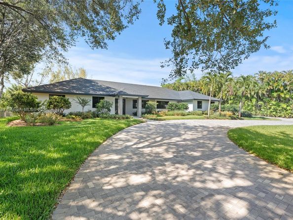 15901 SW 54th Pl, Southwest Ranches FL 33331