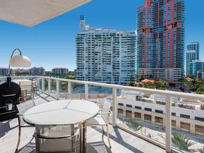 50 S Pointe Dr 905, Miami Beach FL 33139
