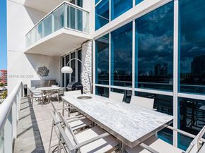 50 S Pointe Dr 905, Miami Beach FL 33139