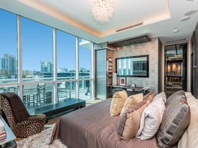 50 S Pointe Dr 905, Miami Beach FL 33139