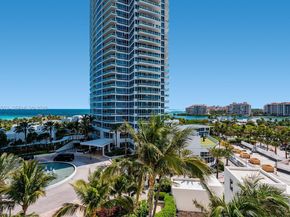 50 S Pointe Dr 905, Miami Beach FL 33139