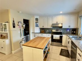 8801 NW 6th St, Pembroke Pines FL 33024