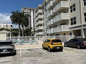 1901 S Ocean Dr 207, Hollywood FL 33019
