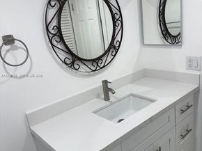 1901 S Ocean Dr 207, Hollywood FL 33019