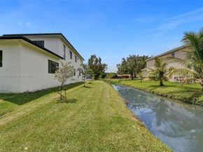 12061 NW 26th St, Plantation FL 33323