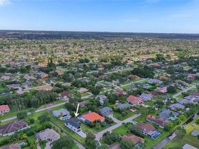 12061 NW 26th St, Plantation FL 33323