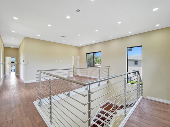 12061 NW 26th St, Plantation FL 33323
