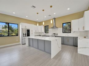 12061 NW 26th St, Plantation FL 33323