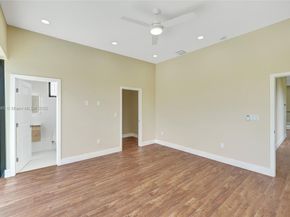 12061 NW 26th St, Plantation FL 33323