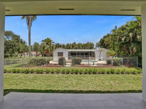 12061 NW 26th St, Plantation FL 33323