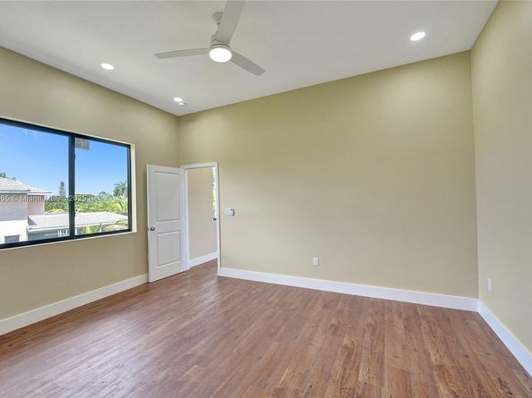 12061 NW 26th St, Plantation FL 33323