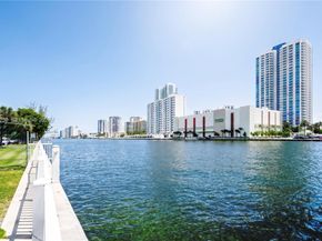 400 Leslie Dr 319, Hallandale Beach FL 33009