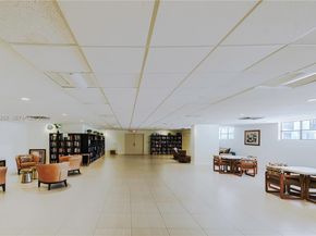 400 Leslie Dr 319, Hallandale Beach FL 33009